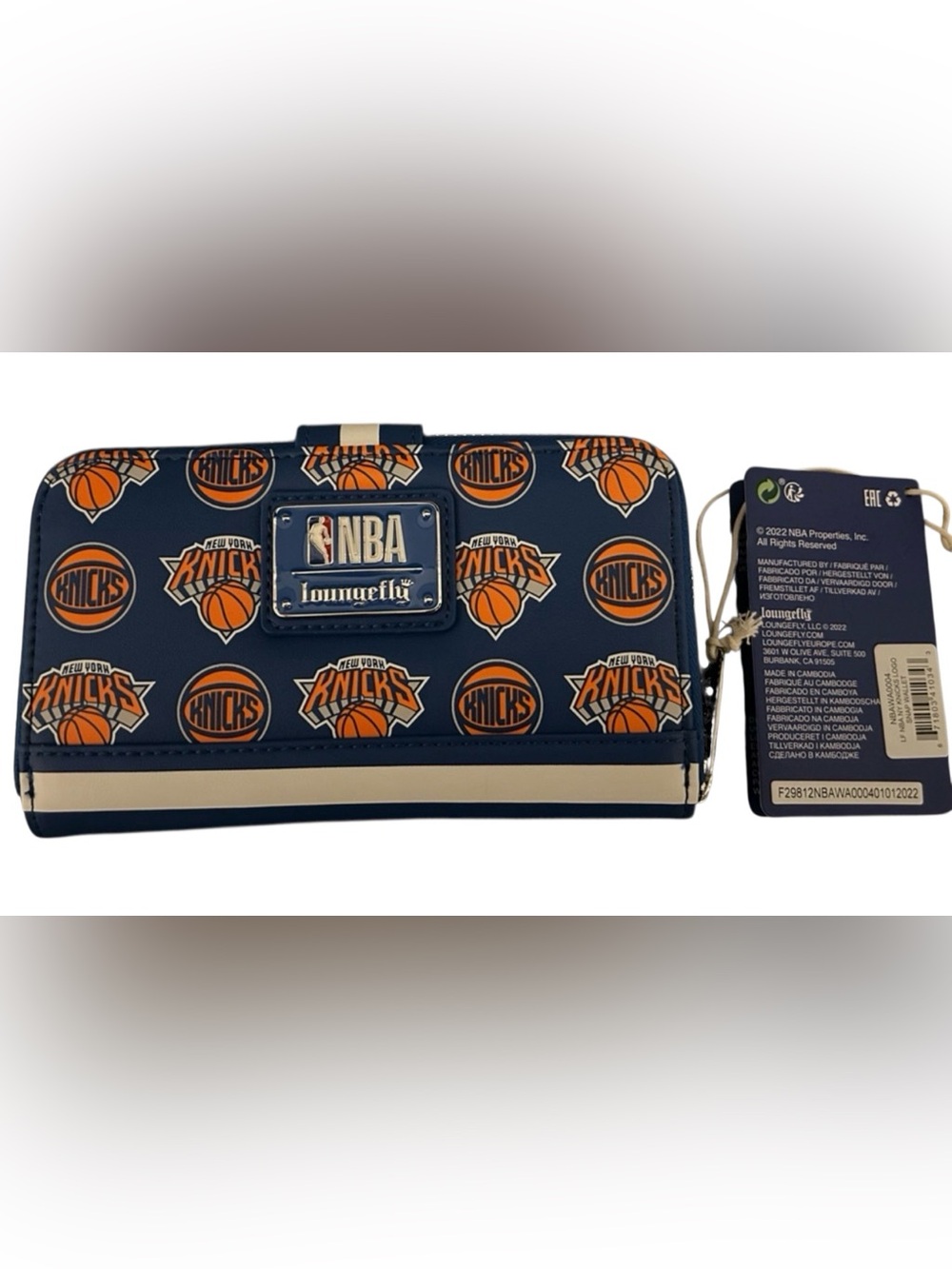 Loungefly New York Knicks Blue & Orange Zip-Around Wallet - Picture 3 of 3
